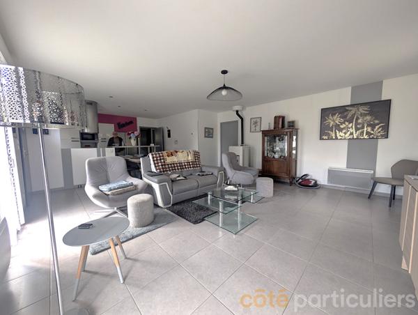 Vente
                Maison88 m² - 4 Pièces -
                    BARAQUEVILLE (12160)