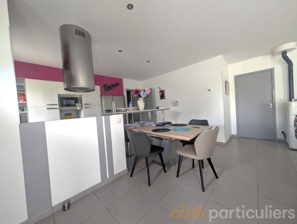 Vente
                Maison88 m² - 4 Pièces -
                    BARAQUEVILLE (12160)
