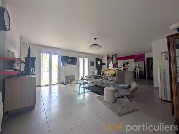 Vente
                Maison88 m² - 4 Pièces -
                    BARAQUEVILLE (12160)