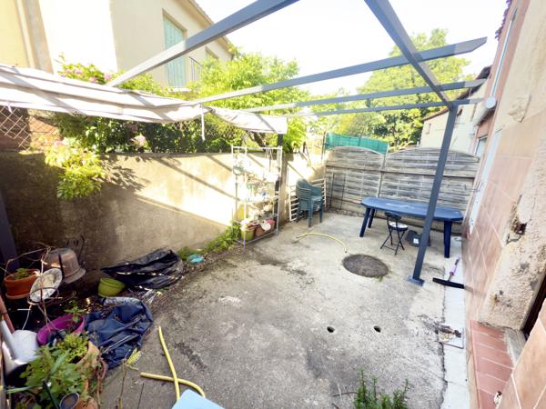 Maison T4 avec Garage et cour extérieure