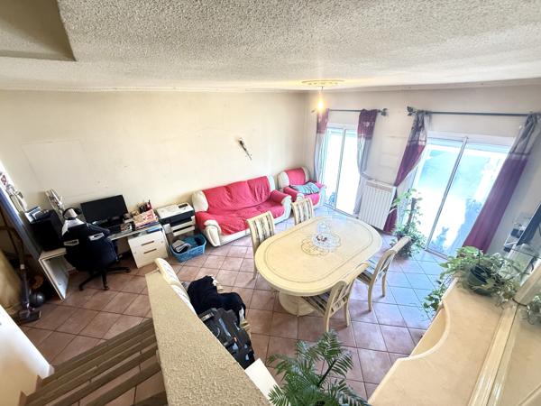 Maison T4 avec Garage et cour extérieure