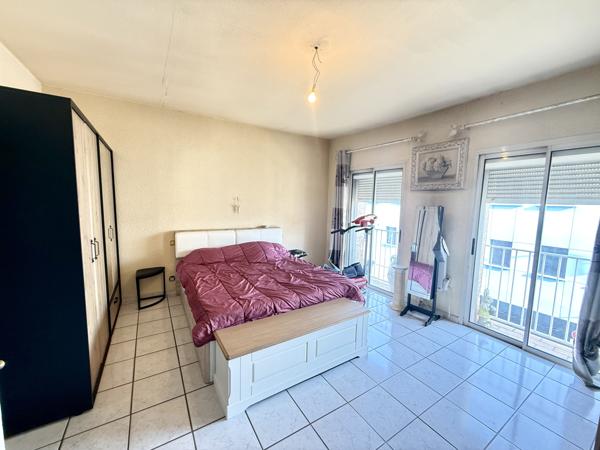 Maison T4 avec Garage et cour extérieure