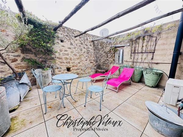 MAISON de 142 m2 au coeur d'un château