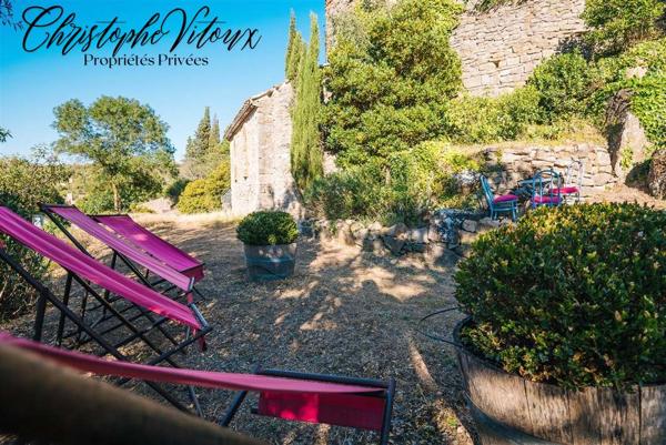 MAISON de 142 m2 au coeur d'un château