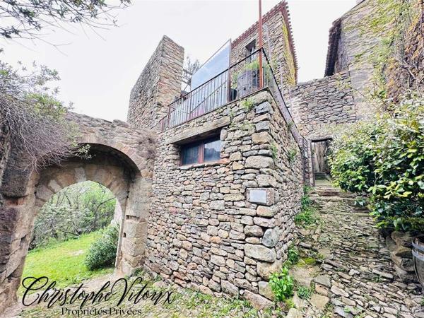 MAISON de 142 m2 au coeur d'un château