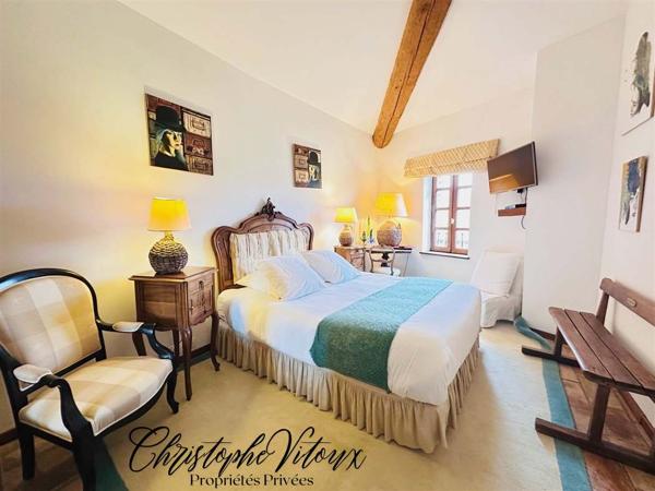 MAISON de 142 m2 au coeur d'un château
