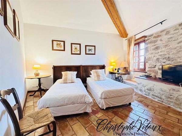 MAISON de 142 m2 au coeur d'un château