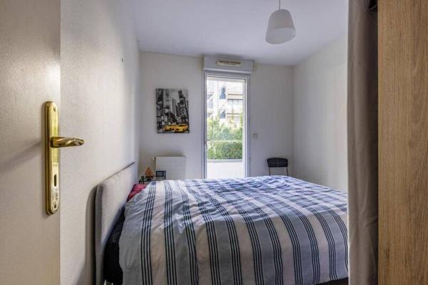 Appartement 2 pièces                                        - 44000 Nantes - Guist'hau Réf : 9616
