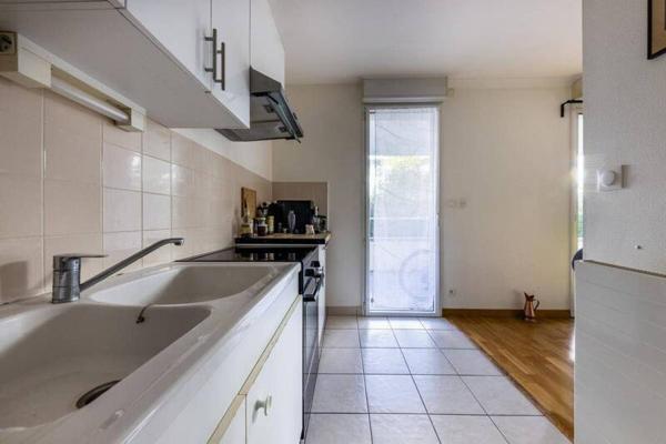 Appartement 2 pièces                                        - 44000 Nantes - Guist'hau Réf : 9616
