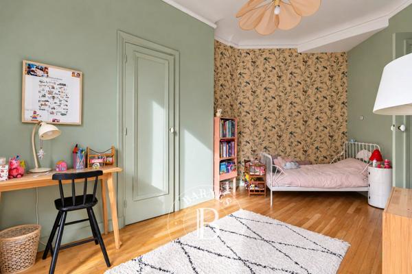 Paris 16ème, Appartement 4 Chambres -  142 m² à vendre