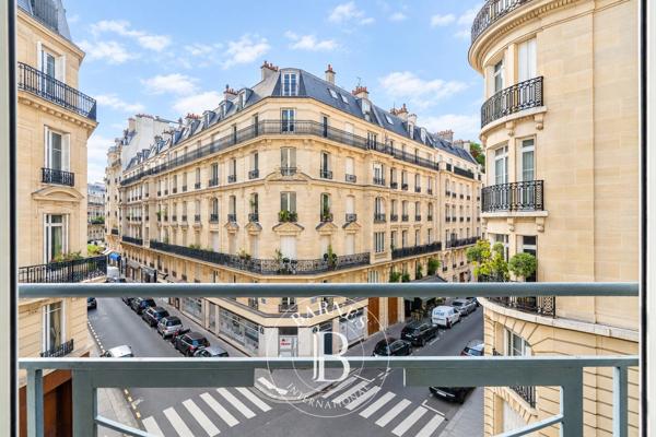 Paris 16ème, Appartement 4 Chambres -  142 m² à vendre