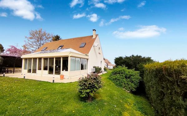 Maison à vendre    5 pièces •  Épône