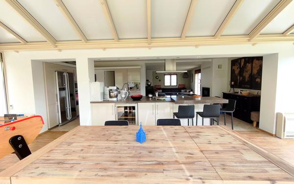 Maison à vendre    5 pièces •  Épône