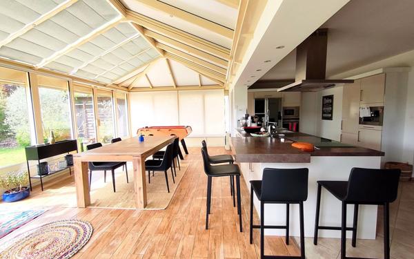 Maison à vendre    5 pièces •  Épône