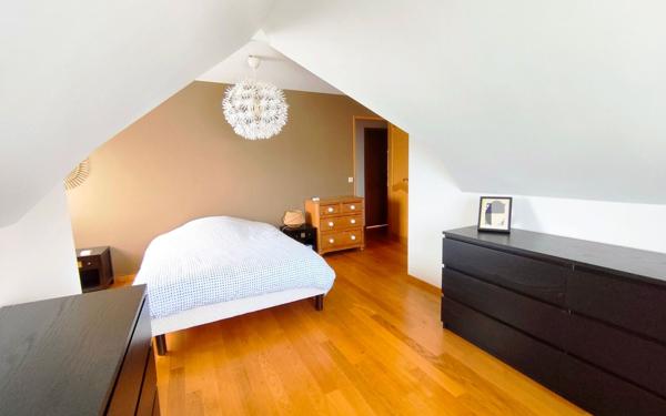 Maison à vendre    5 pièces •  Épône