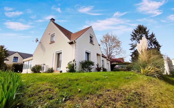 Maison à vendre    5 pièces •  Épône