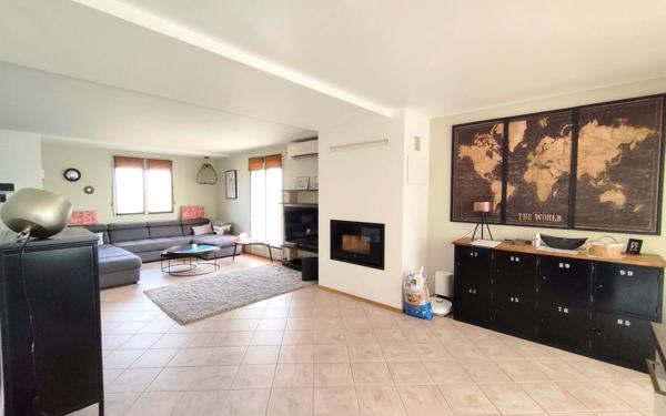 Maison à vendre    5 pièces •  Épône