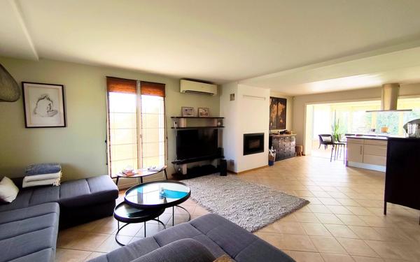 Maison à vendre    5 pièces •  Épône