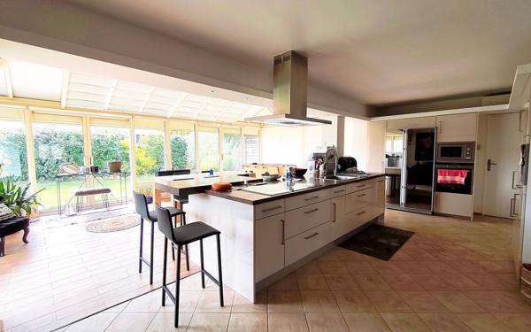 Maison à vendre    5 pièces •  Épône