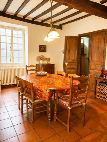 Maison
         10 pièces
        - 306 m² Bien prestige 432 000 € *