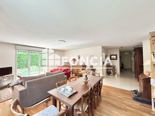 À vendre Appartement 5 pièces 120 m² - Villefranche-sur-saône 69400