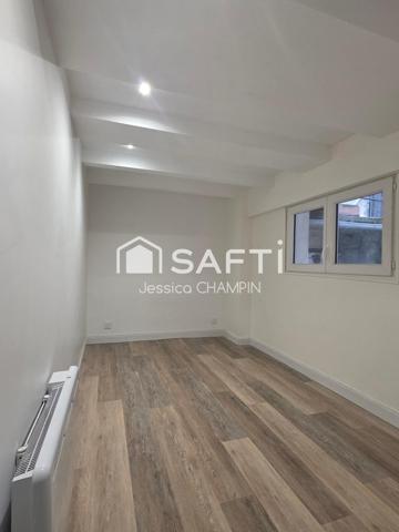 Appartement RDC avec deux accès et cour à 2mins a pied du centre ville