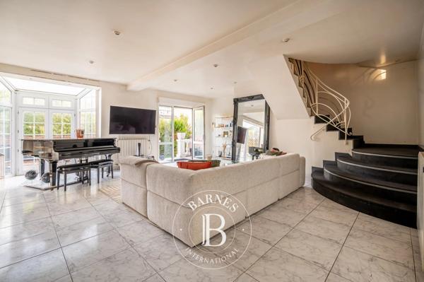 Colombes, Maison 4 Chambres -  153 m² à vendre