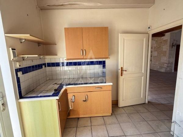 HIERSAC - MAISON EN PIERRE - 7 PIECES