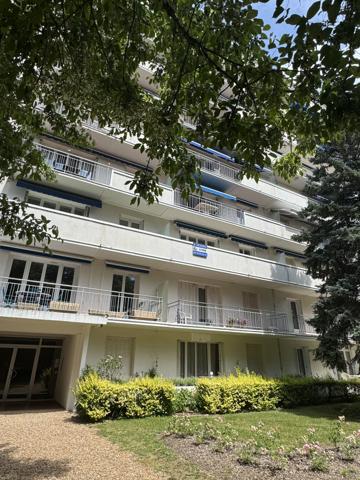 À vendre - T3, 3 pièces situé à Joué-lès-Tours (37300)