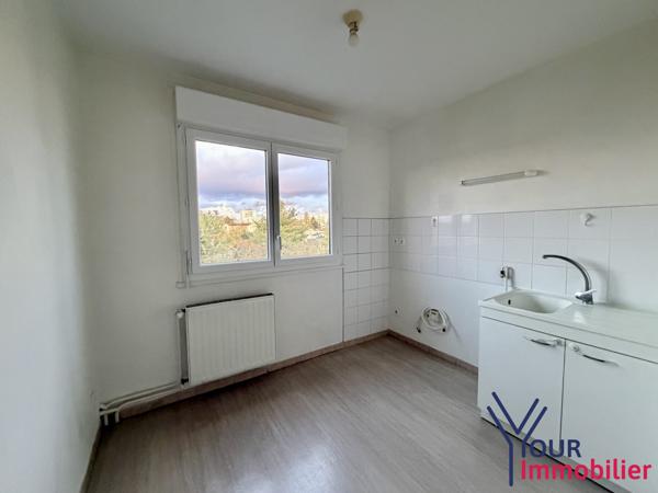 Appartement à vendre, 3 pièces - Décines-Charpieu 69150