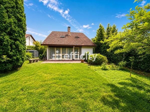 Maison
         6 pièces
        - 143 m² Exclusivité