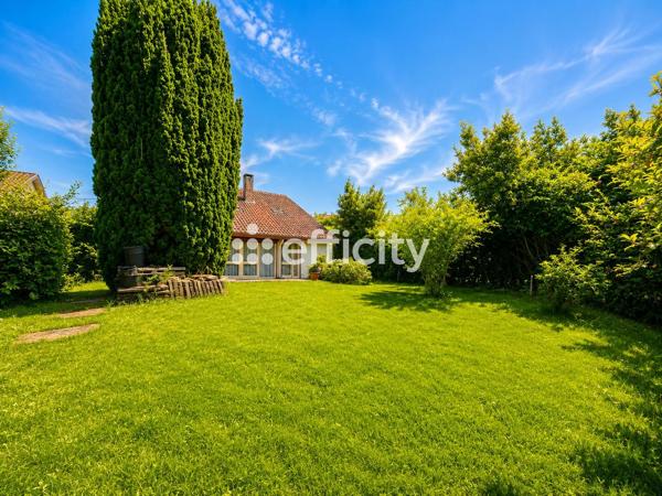 Maison
         6 pièces
        - 143 m² Exclusivité