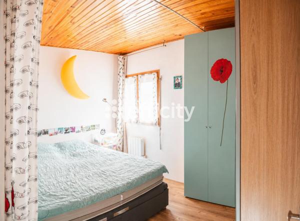 Maison
         6 pièces
        - 143 m² Exclusivité