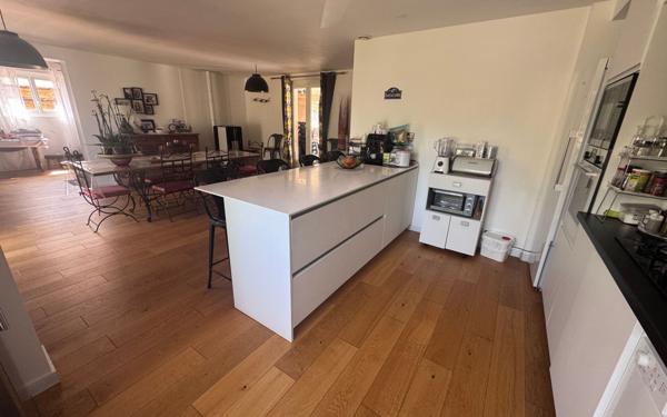 Maison à vendre    4 pièces •  Noé