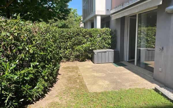 Appartement à vendre    2 pièces •  Meyzieu