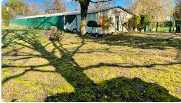 Propriété de caractère avec 2 hectares