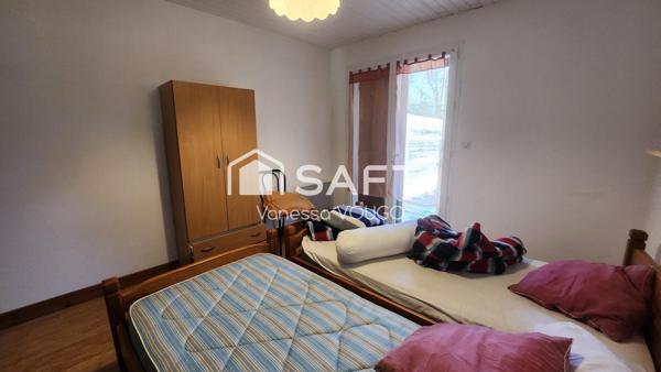 Immeuble de 10 appartements sur un terrain d'environ 5700m2