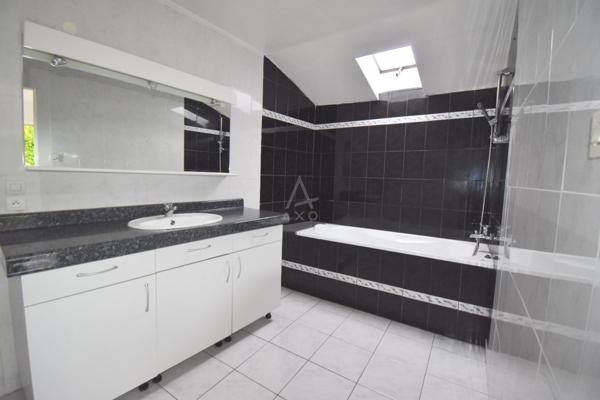 Vends maison 4 pièces, 2 garages - 31190 - Miremont