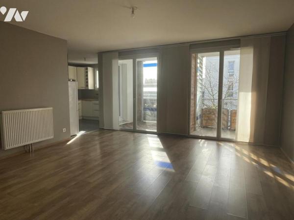 LILLE - rue de l'Asie -  Type 3 avec balcon et parking