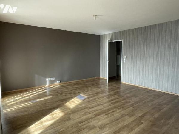 LILLE - rue de l'Asie -  Type 3 avec balcon et parking