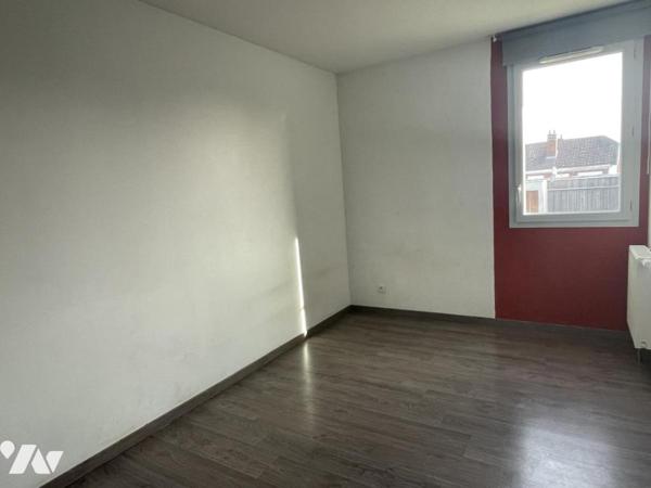 LILLE - rue de l'Asie -  Type 3 avec balcon et parking