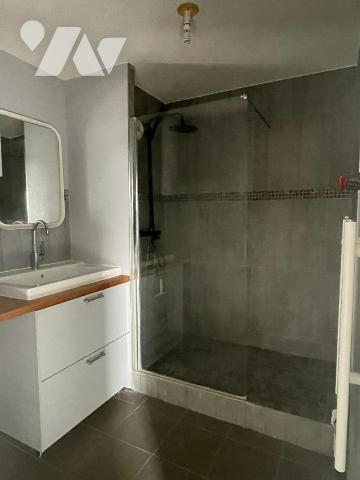 LILLE - rue de l'Asie -  Type 3 avec balcon et parking