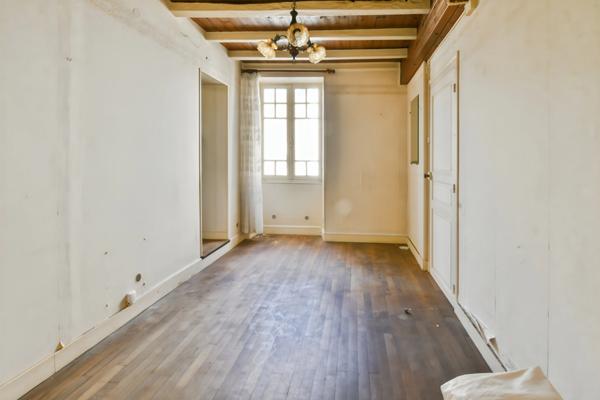 Maison à vendre 12 pièces BRIZAMBOURG (17)- Ensemble immobilier- 2 maisons, jardin- garage