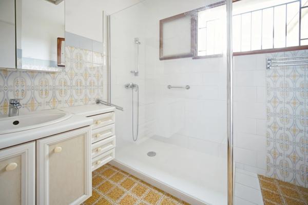 T4 de 105 m avec cave et garage à LA TORSE