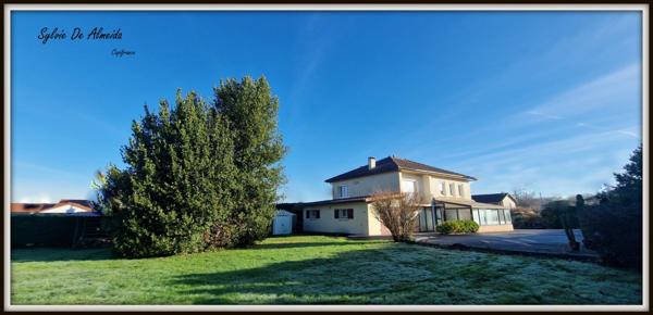 Maison à vendre 167m², 7 pièces FEILLENS (01) terrain 1350m², 5 chambres, garage, hors lotissement