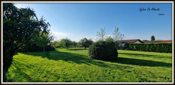 Maison à vendre 167m², 7 pièces FEILLENS (01) terrain 1350m², 5 chambres, garage, hors lotissement