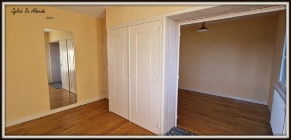 Maison à vendre 167m², 7 pièces FEILLENS (01) terrain 1350m², 5 chambres, garage, hors lotissement