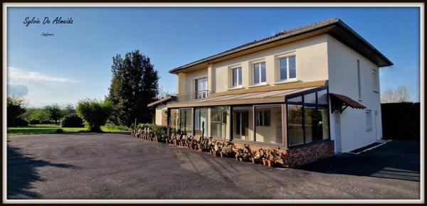 Maison à vendre 167m², 7 pièces FEILLENS (01) terrain 1350m², 5 chambres, garage, hors lotissement