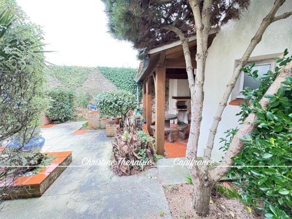 Maison à vendre au coeur de Croix de Vie, Beaux volumes, 5 pièces, 3 chambres, Jardin (85800) Saint Gilles Croix de Vie