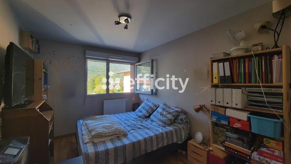 Appartement
         4 pièces
        - 87 m² Exclusivité 275 000 € *